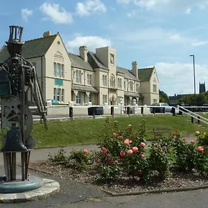 Hotel House ***